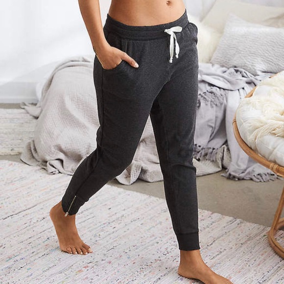 Aerie Light Grey Ankle Zip Jogger - Picture 2 of 6